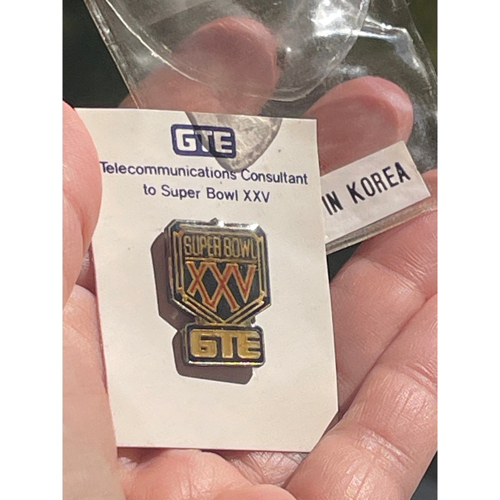 00074‎ - GTE Super Bowl XXV Pin Vintage Football Memorabilia Collectible - Picture 2 of 3